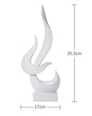 Escultura Decorativa de Chama Abstrata em Resina