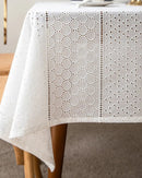 Toalha de Mesa de Algodão Branco com Bordado Francês